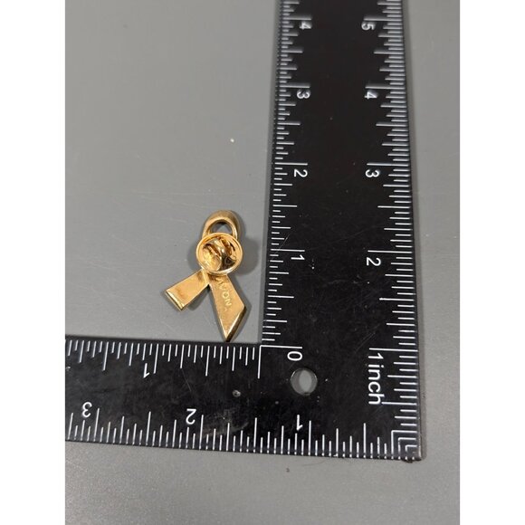 Avon Gold Tone Matte Pink Rhinestone Ribbon Awareness Tack Pin Small Brooch - Picture 6 of 6